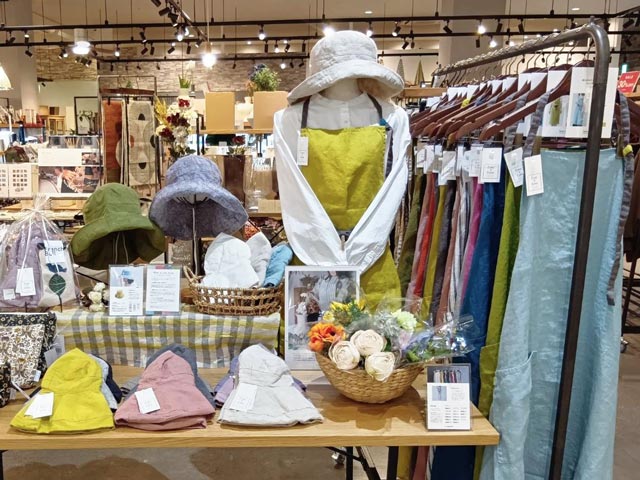 2026年3月からa.depeche ららぽーと富士見店でのLinoeLinaリネン製品展示の様子