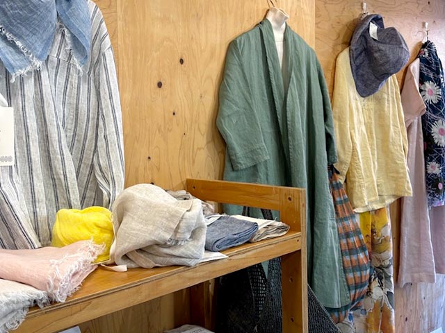 2026年3月からALINA KUKKA名古屋・星が丘テラスでのLinoeLinaウェア展示の様子